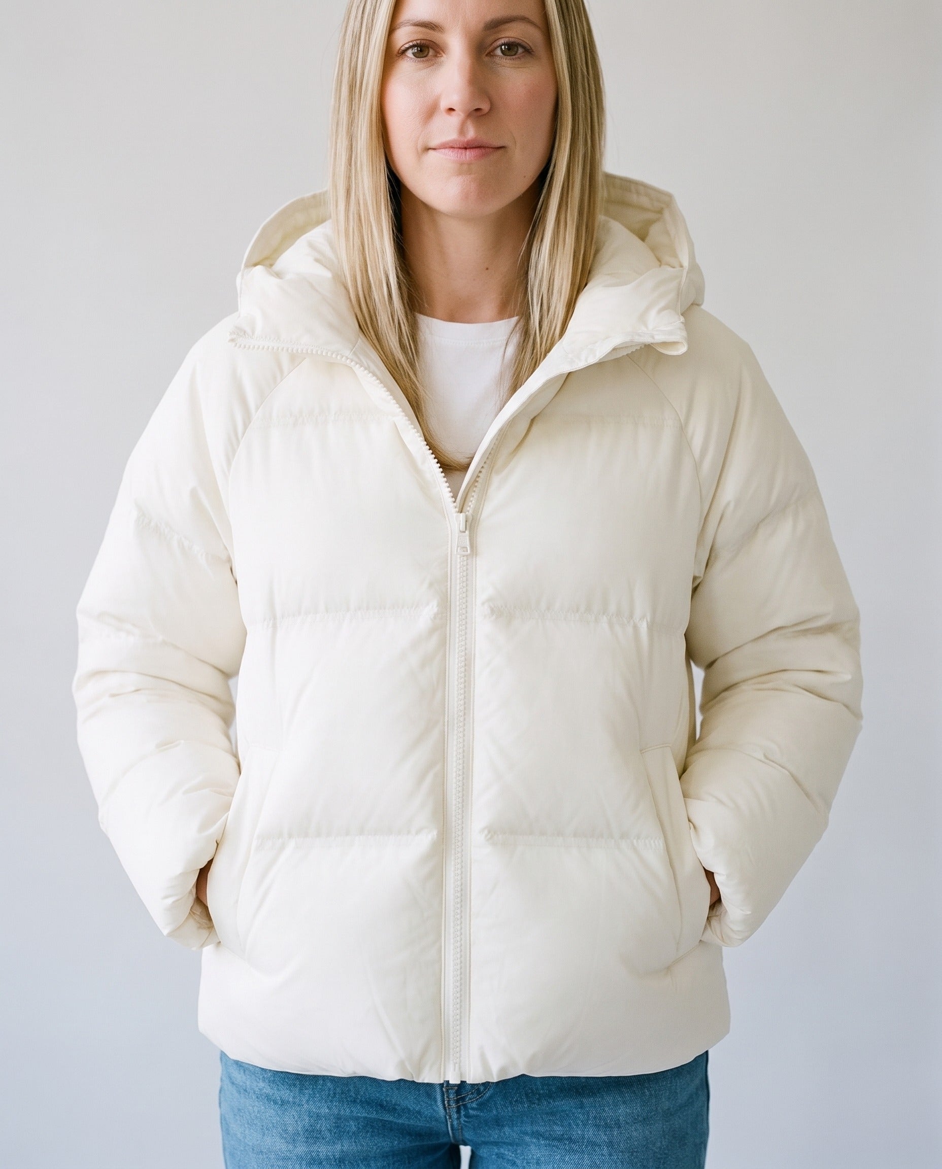 Doudoune blanche femme - détail capuche et zip