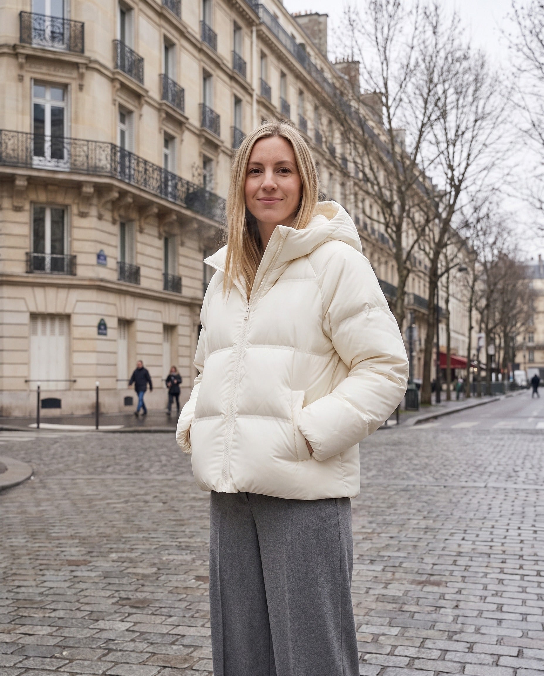 Doudoune blanche femme - portée en ville