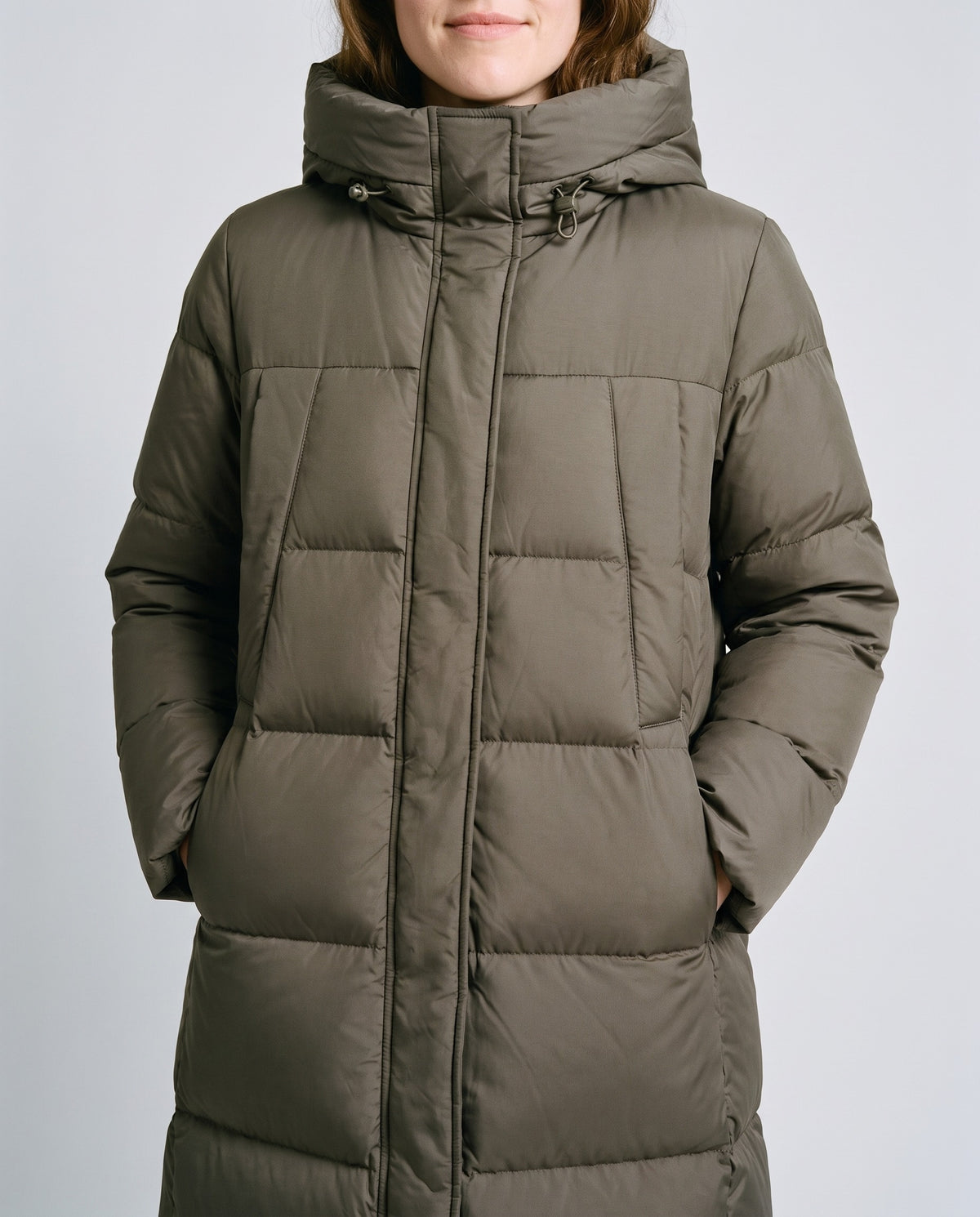 Doudoune kaki femme - détail capuche et zip