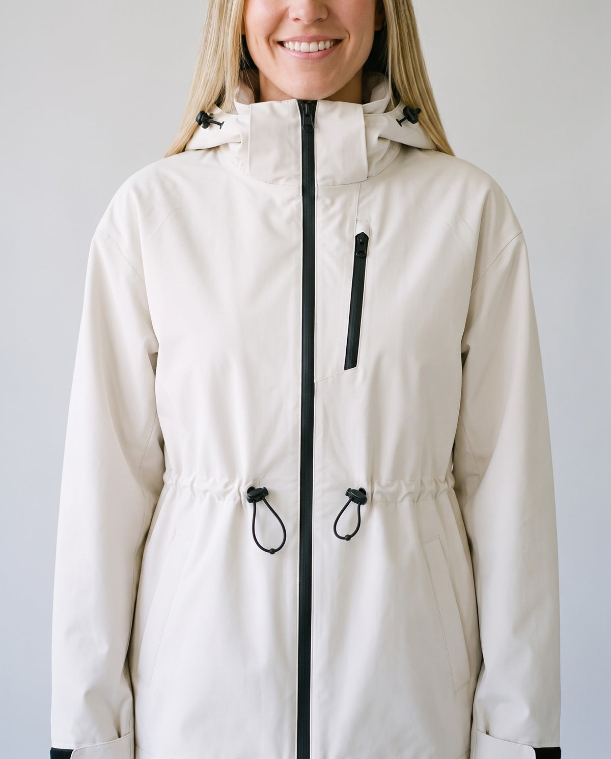 Imperméable femme blanc - détail zip et poche poitrine