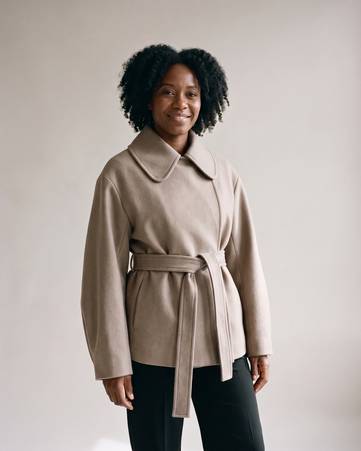 Manteau court ceinturé taupe femme — Profil
