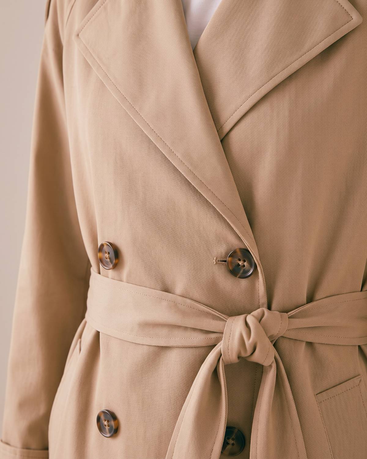 Trench beige ceinturé femme — Détail
