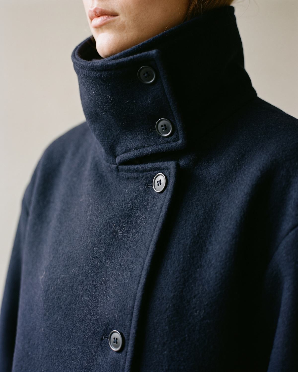 Trench Bleu Marine Femme Long détail