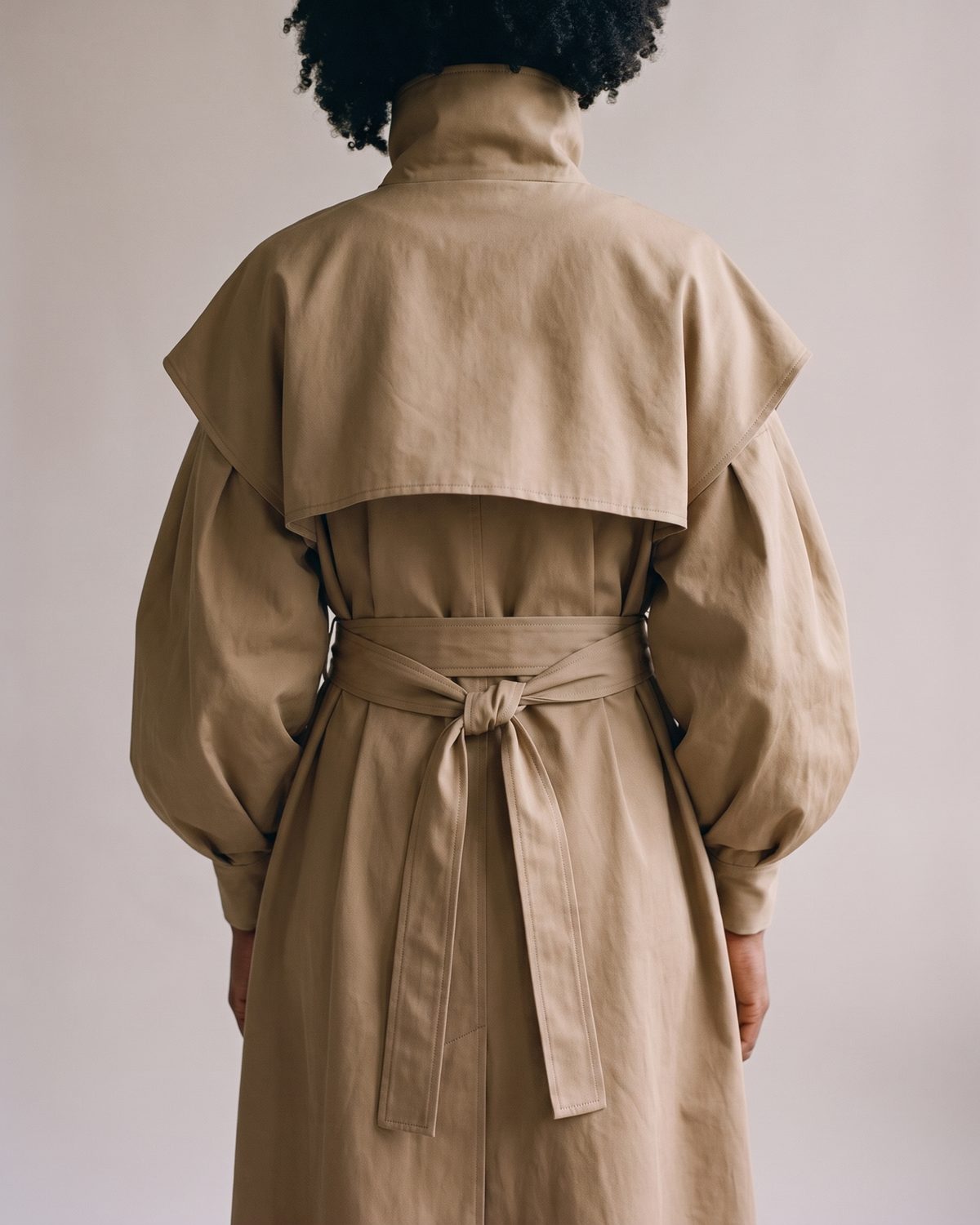 Trench Camel Foncé Brun Femme dos