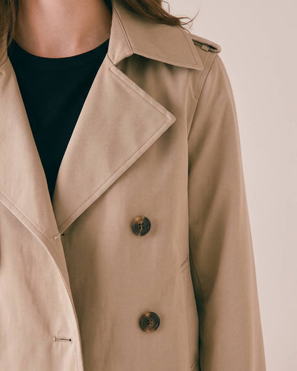 Trench court camel femme détail matière