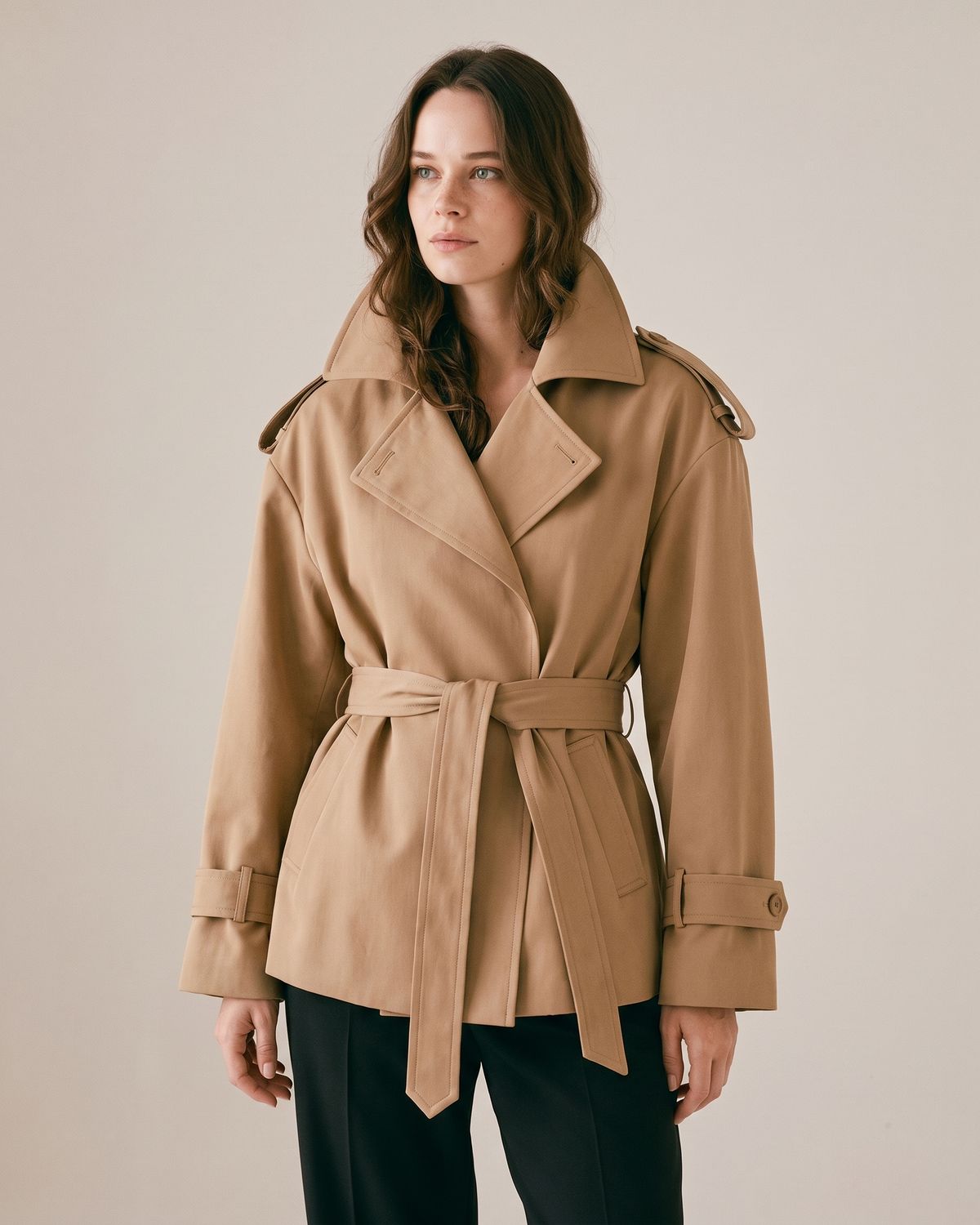 Trench court ceinturé camel femme — Profil