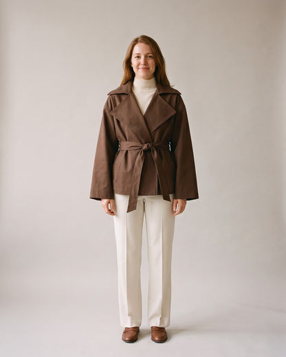 Trench court marron chocolat femme - face