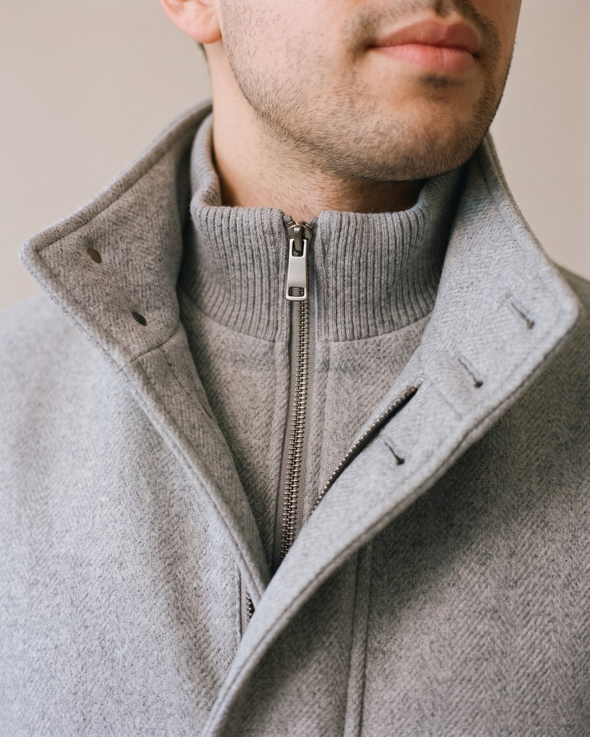 Trench gris homme - détail matière