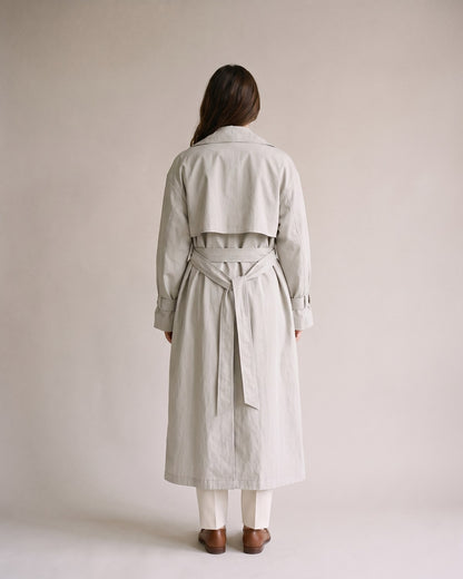 Trench long gris clair femme - dos