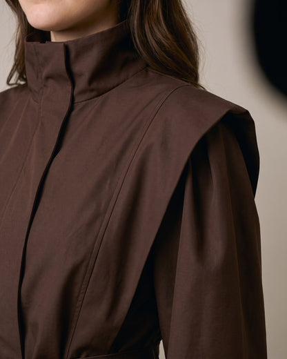 Veste ceinturée marron chocolat femme - détail matière