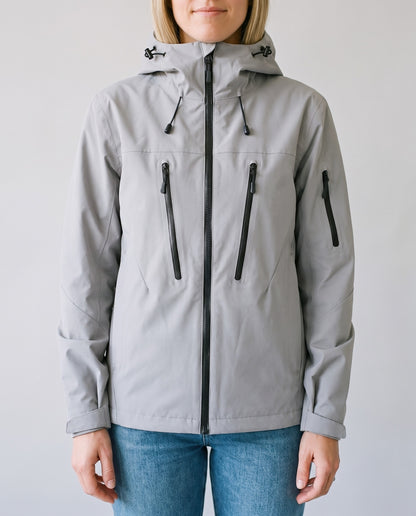 Veste imperméable femme - détail capuche et zip